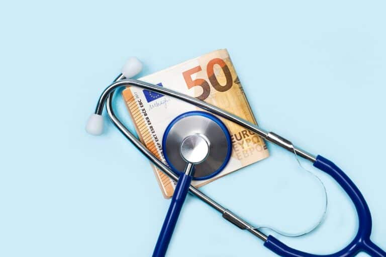 Mitä tehdä, jos rahat eivät riitä sosiaali- ja terveydenhuollon asiakasmaksuihin?