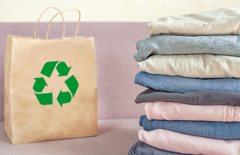 Vastuullisesti vaateostoksilla: Kierrättäminen
