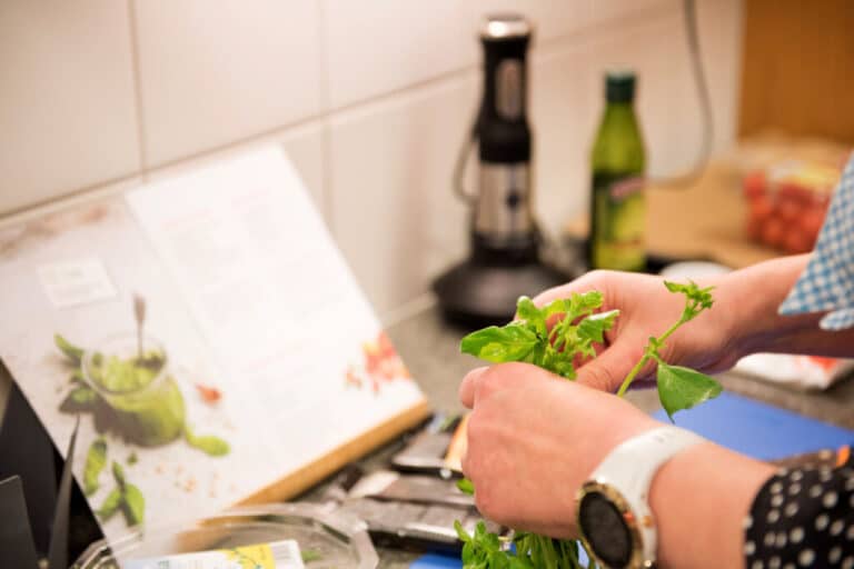 Varsinais-Suomen Kuluttajat ry: Hävikkiviikko kannustaa arvostamaan ruokaa – pienetkin teot ovat tärkeitä