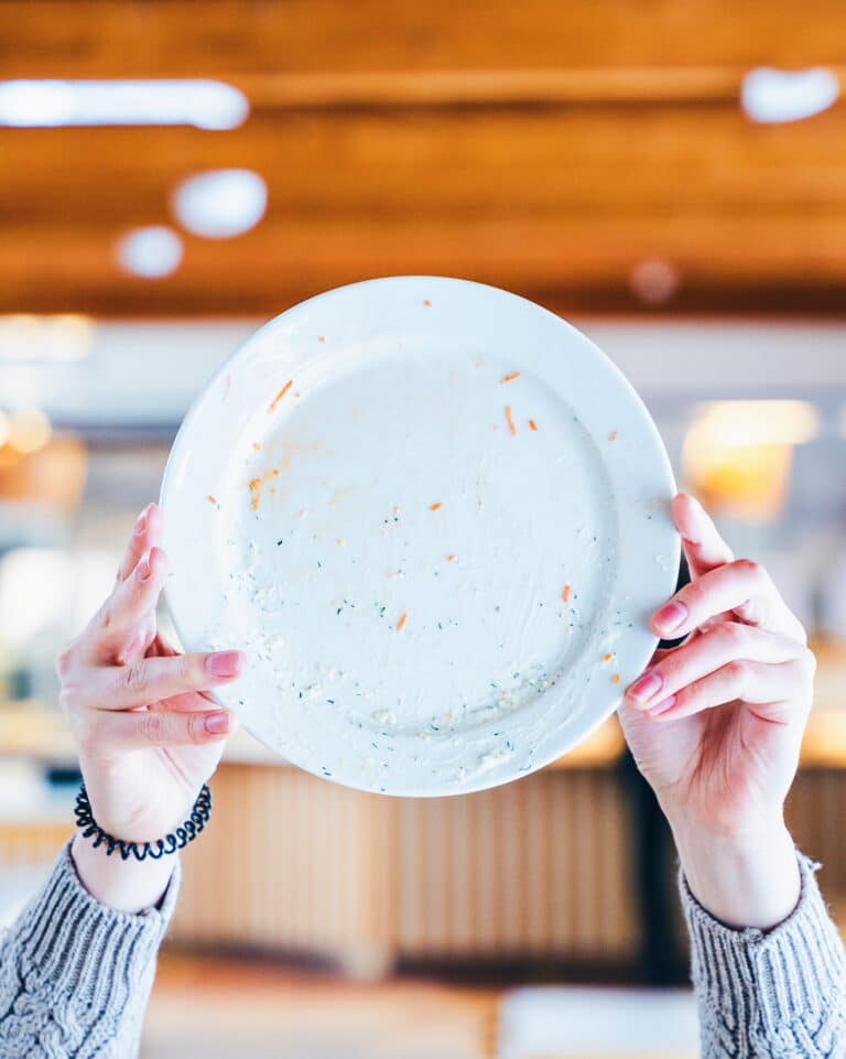 Hävikkiviikon vieraskynä: Ilokivi suunnannäyttäjänä – näin opiskelijaravintolassa ruokaillaan vastuullisesti