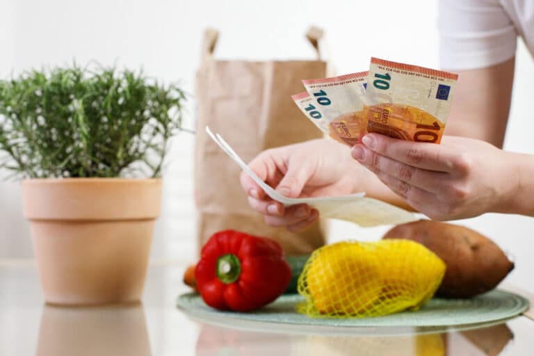 Joka neljäs edelleen talousahdingossa